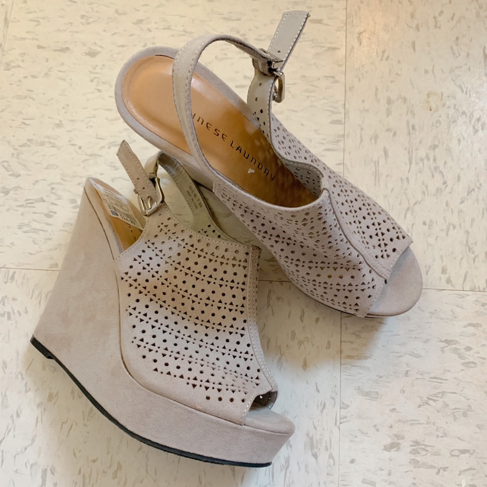 Chinese Laundry Wedges